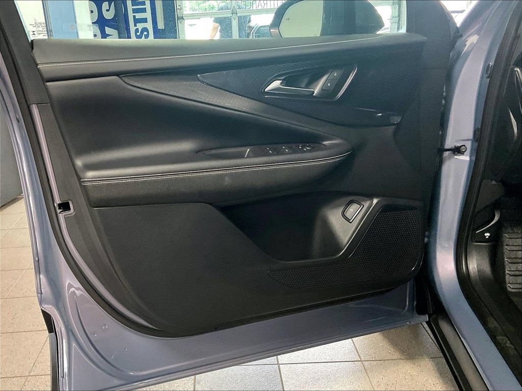 Used 2024 Chevrolet Blazer EV LT AWD/4WD image 9