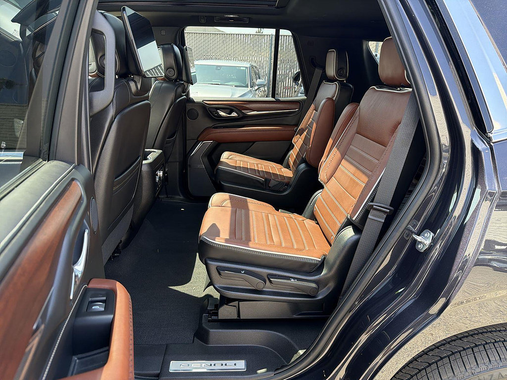 Used 2023 GMC Yukon Denali Ultimate AWD/4WD image 25