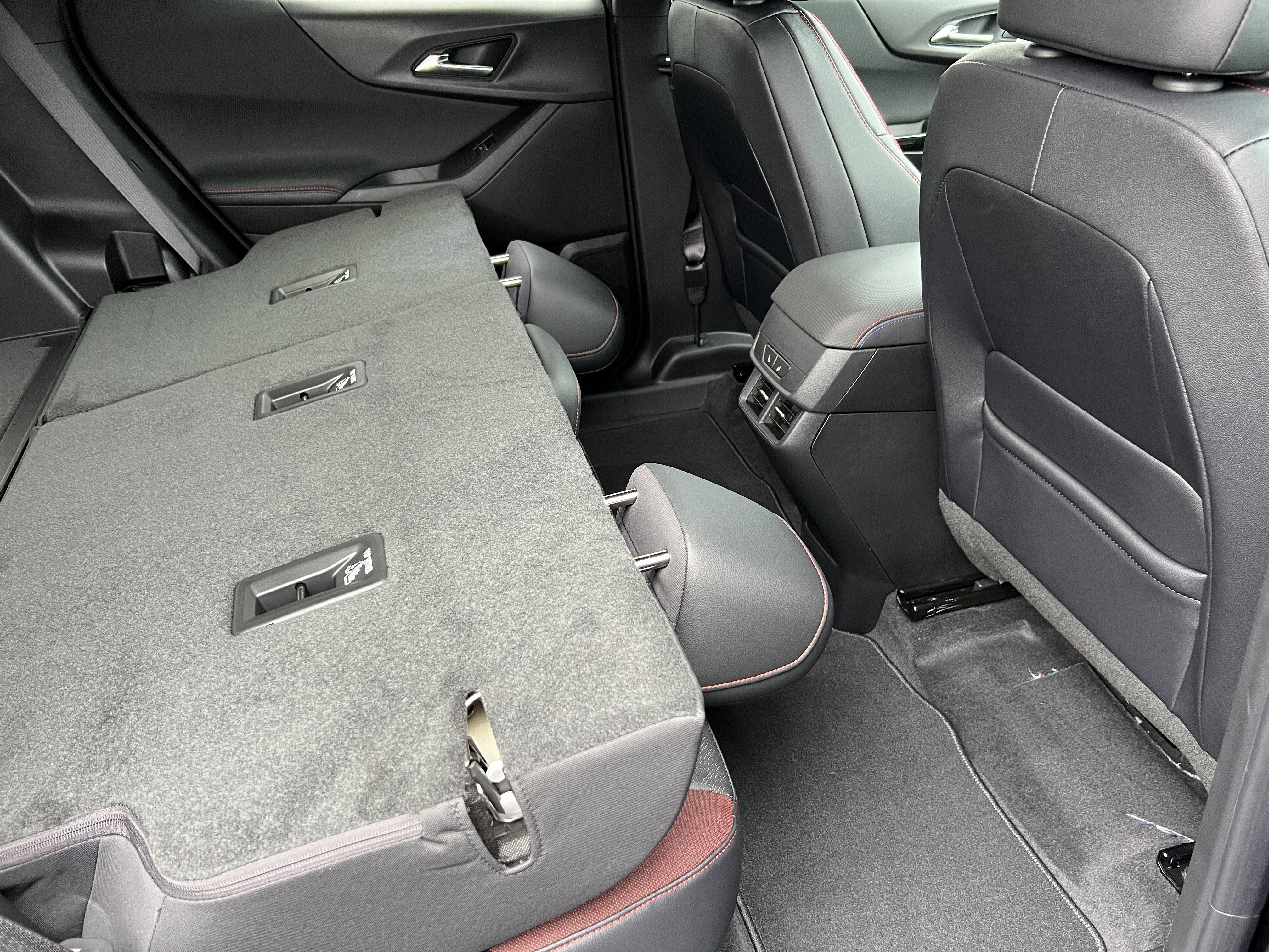 New 2026 Chevrolet Equinox RS w/ Convenience Package III image 24