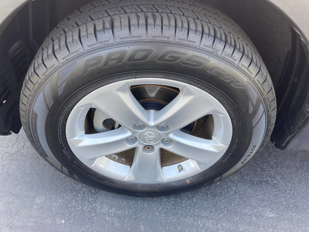 Used 2013 Toyota RAV4 XLE image 36