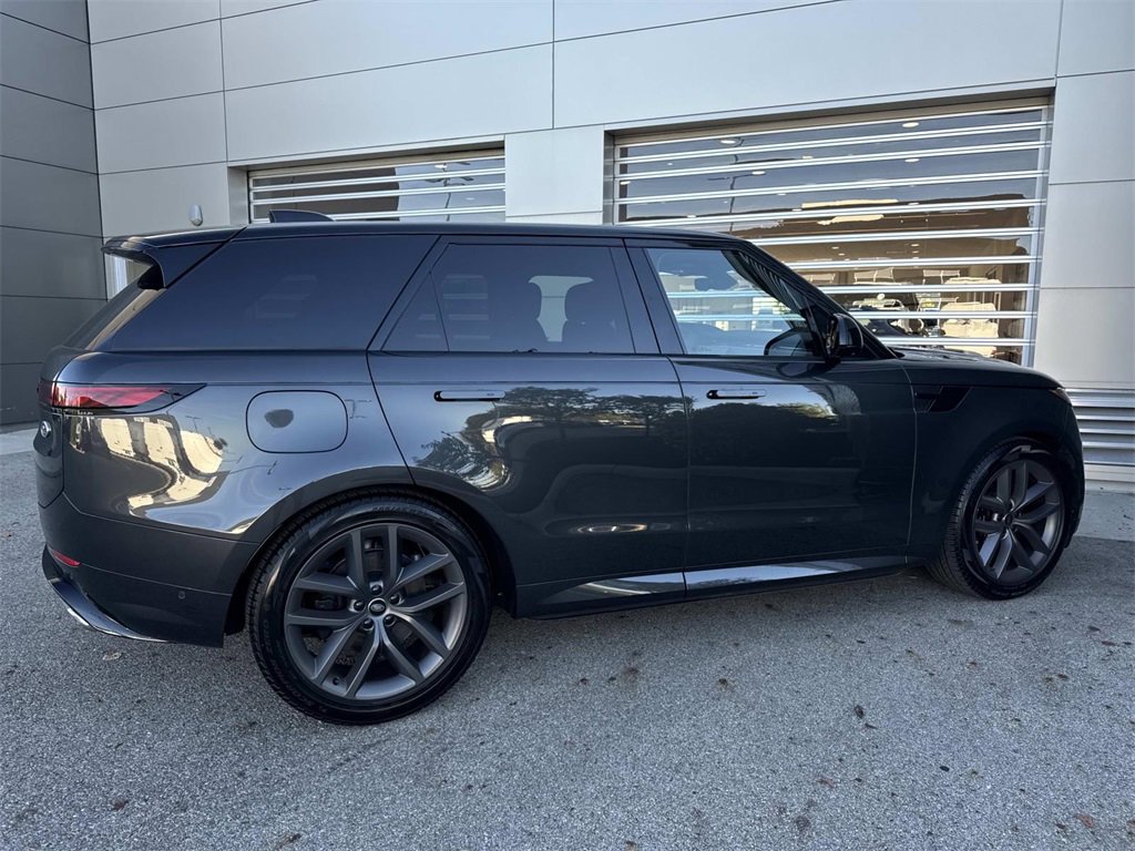 Used 2023 Land Rover Range Rover Sport SE Dynamic image 7