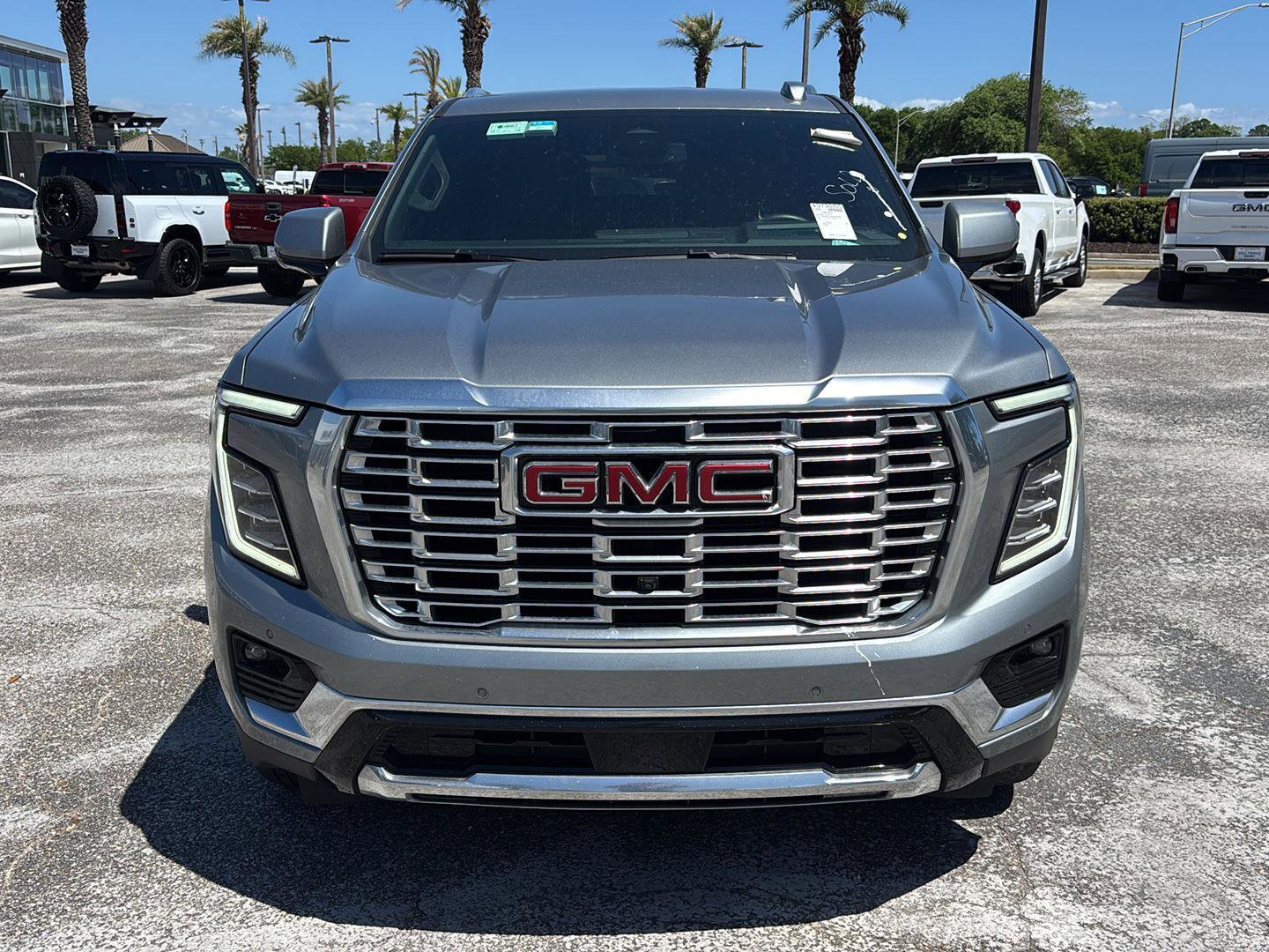 Used 2025 GMC Yukon Denali image 2