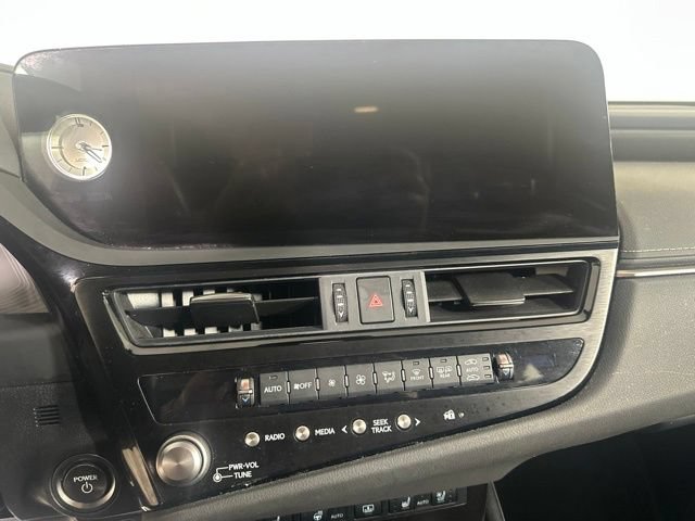 Used 2023 Lexus ES 300h Ultra Luxury FWD image 19