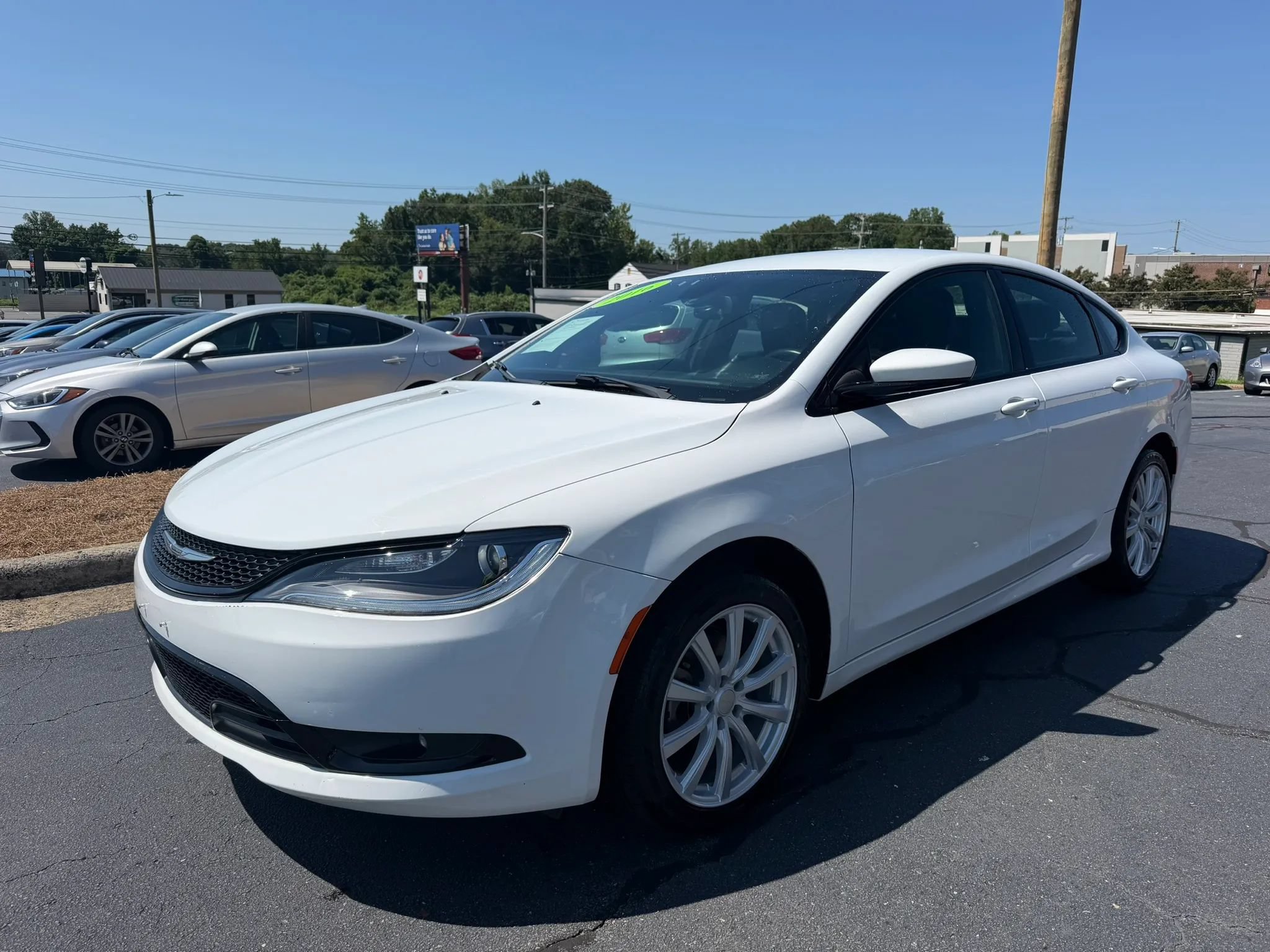 Used 2016 Chrysler 200 S FWD image 3