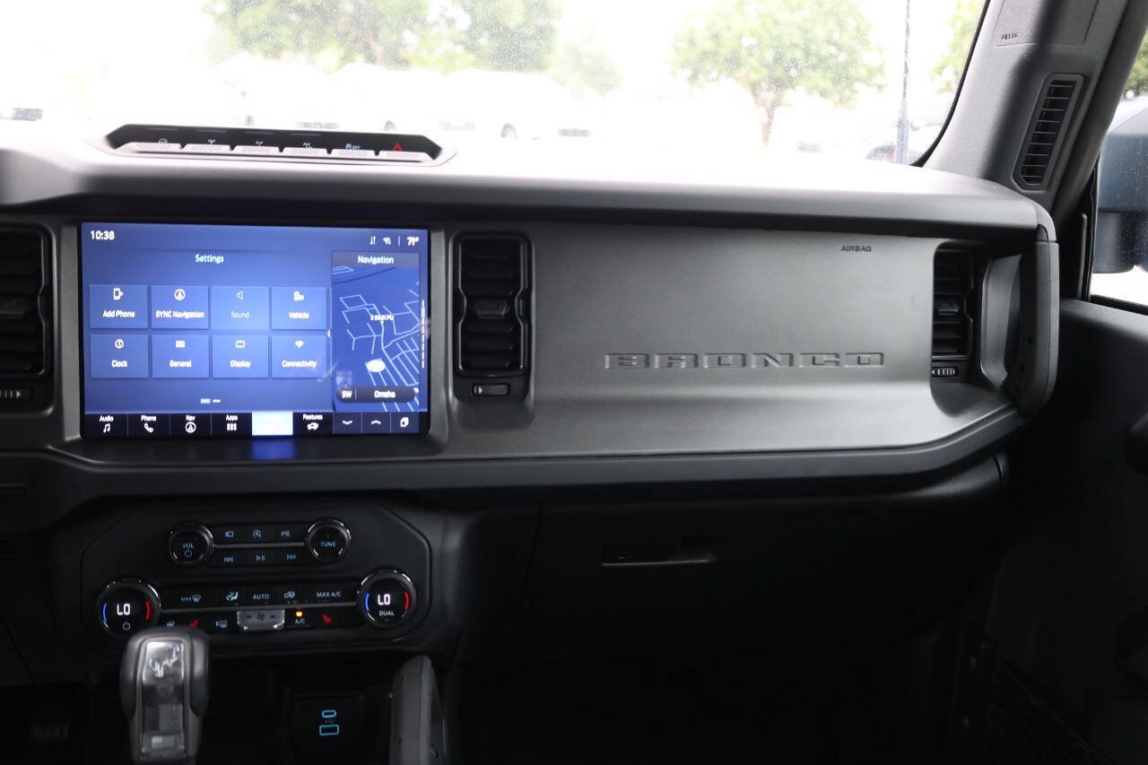 Used 2025 Ford Bronco Badlands AWD/4WD image 24