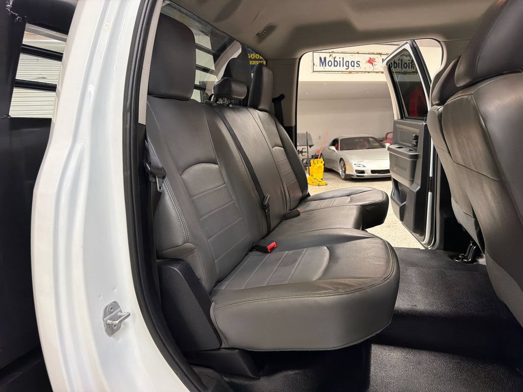 Used 2014 RAM 3500 Tradesman w/ Chrome Appearance Group AWD/4WD image 37