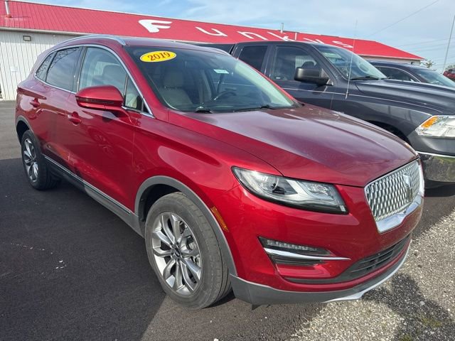 Used 2019 Lincoln MKC Select w/ Select Plus Package AWD/4WD image 2