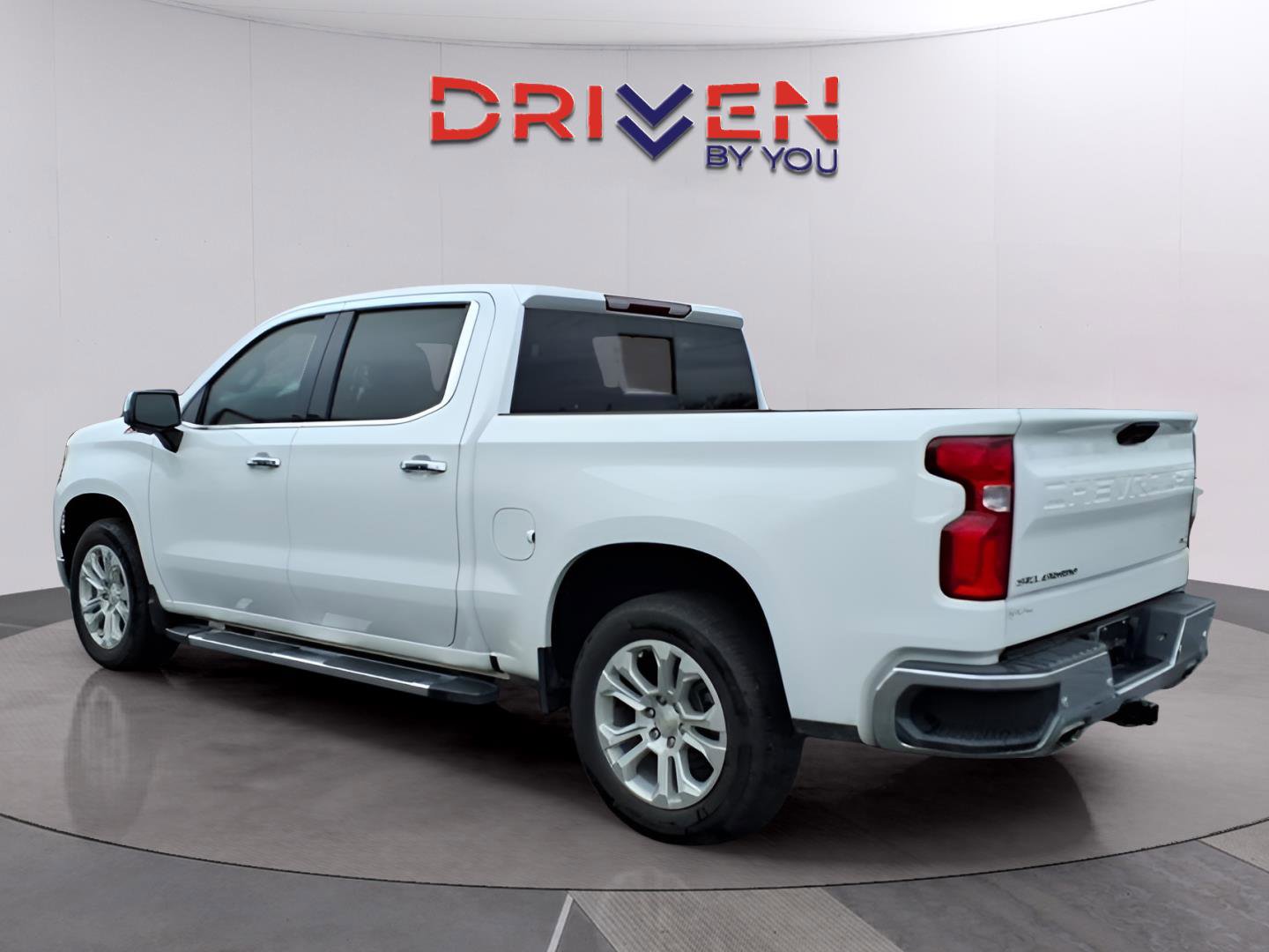Used 2022 Chevrolet Silverado 1500 LTZ w/ LTZ Premium Package image 3