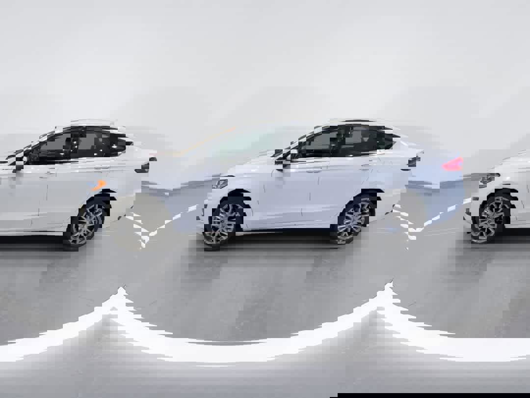 Used 2020 Ford Fusion SE image 5