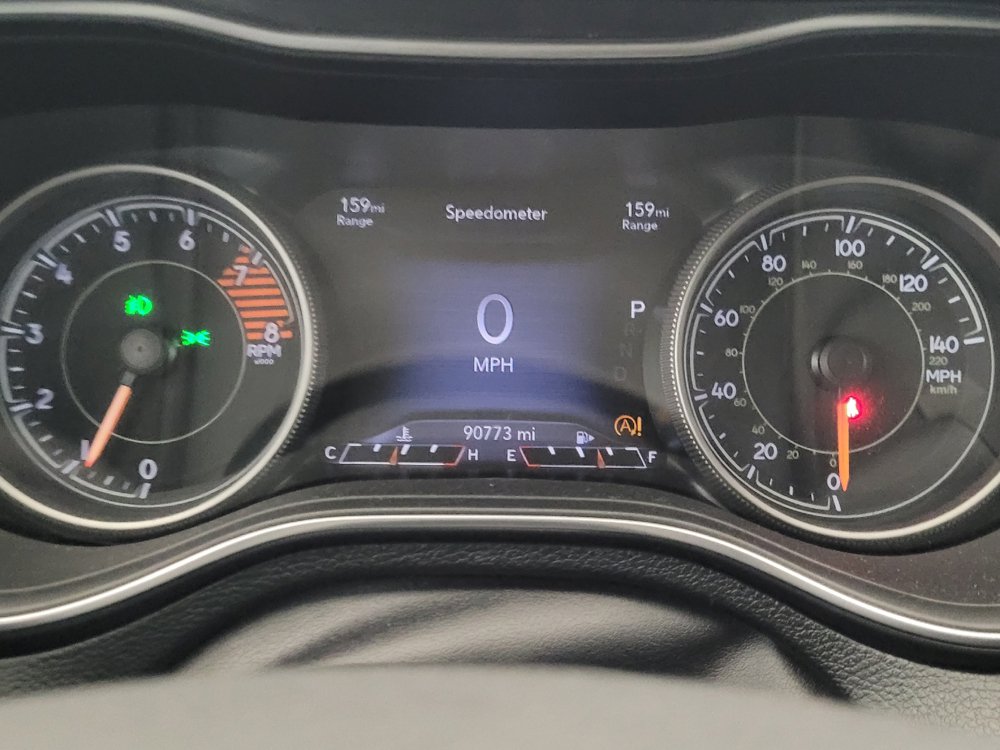 Used 2019 Jeep Cherokee Limited AWD/4WD image 23