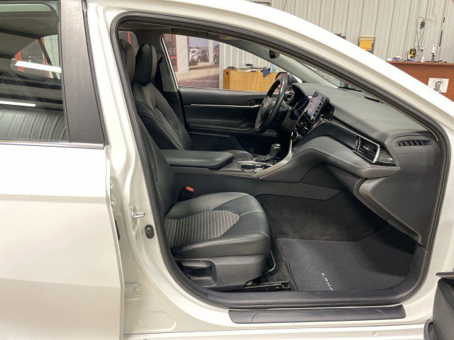Used 2022 Toyota Camry SE w/ Convenience Package FWD image 26