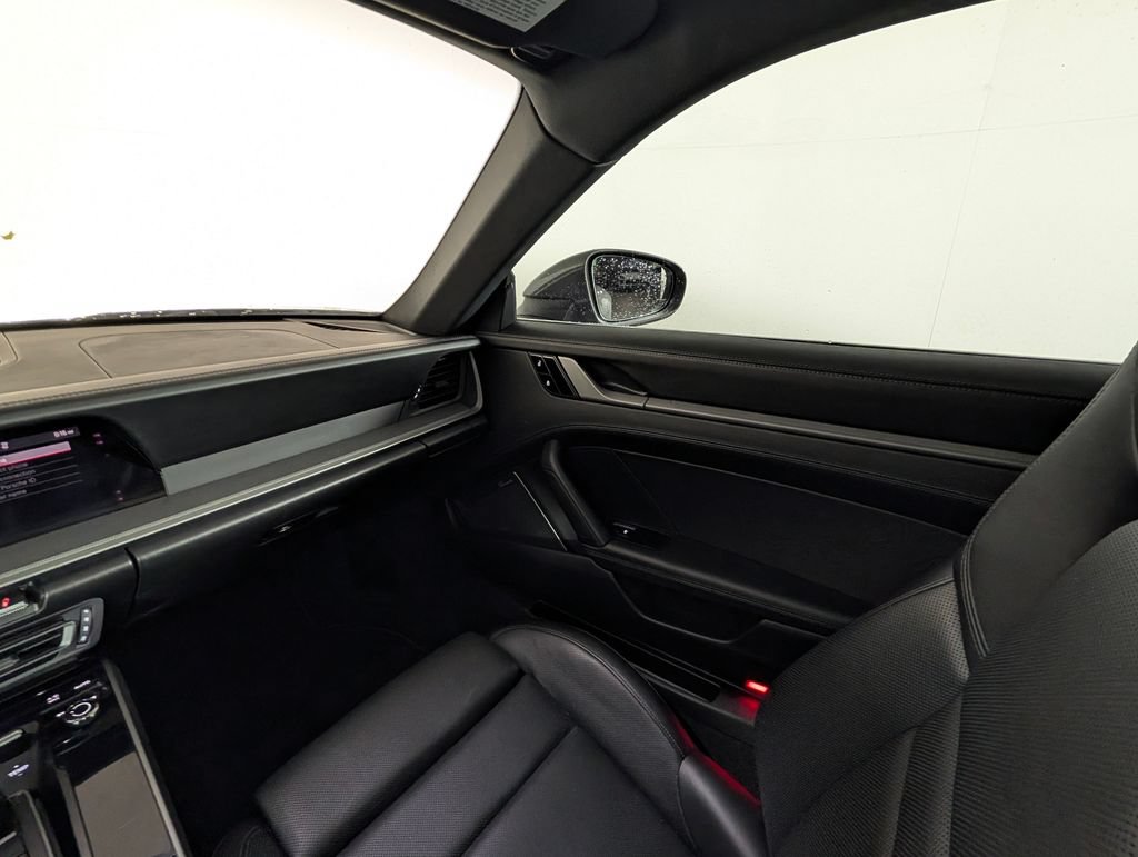Certified 2020 Porsche 911 Carrera 4S AWD/4WD image 21