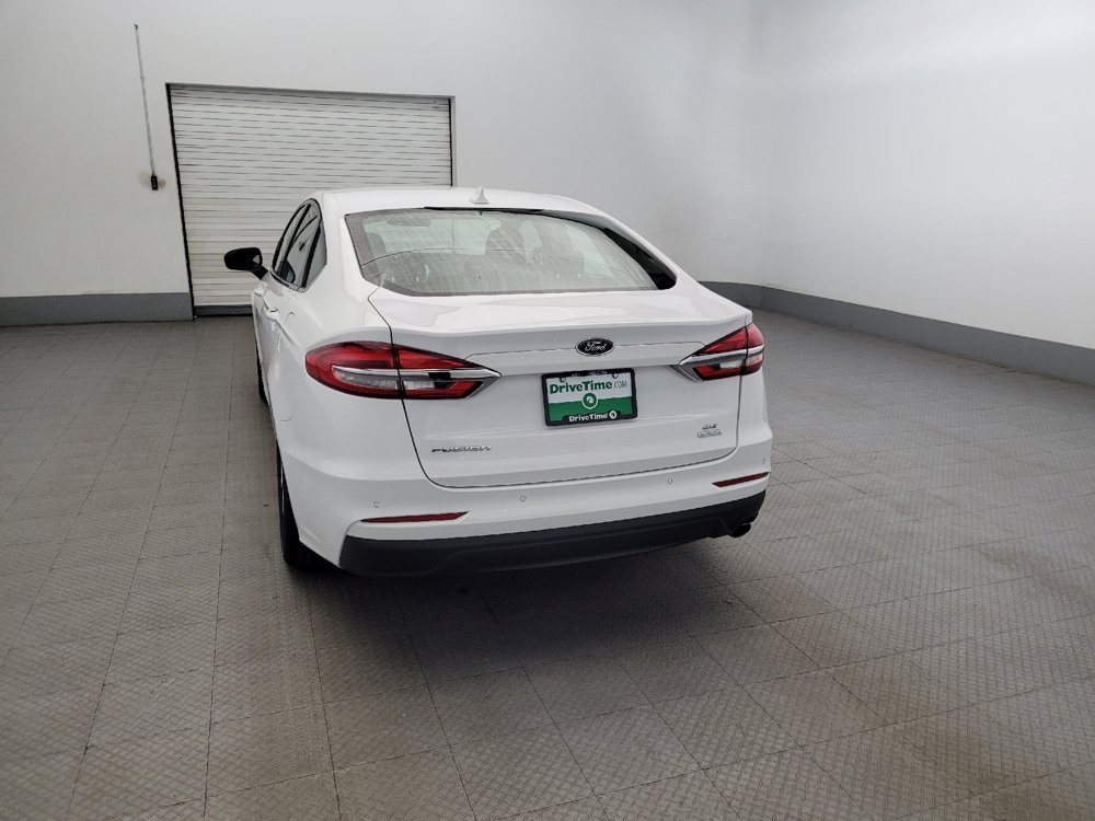 Used 2020 Ford Fusion SE FWD image 6