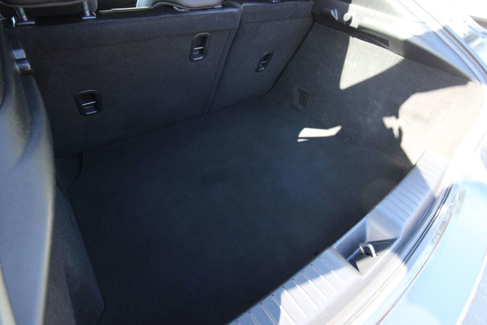 Used 2020 MAZDA MAZDA3 Hatchback image 32