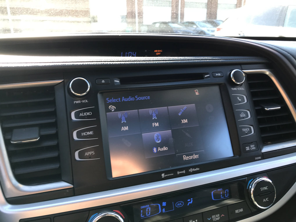 Used 2019 Toyota Highlander XLE AWD/4WD image 18