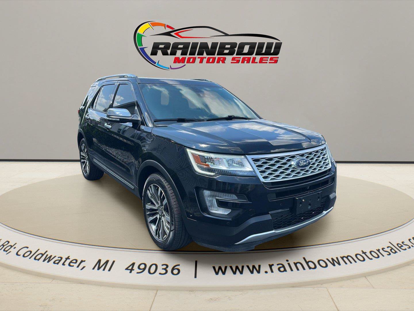 Used 2017 Ford Explorer Platinum AWD/4WD image 3