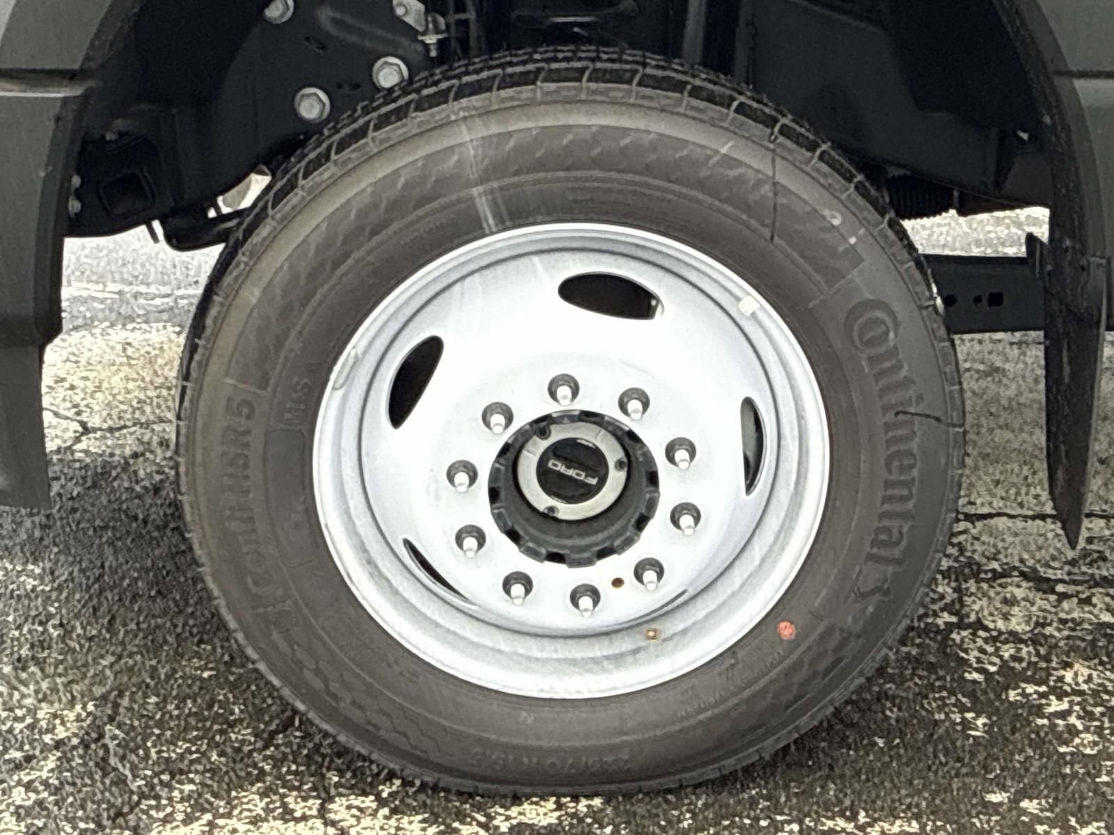 New 2024 Ford F450 XL image 9