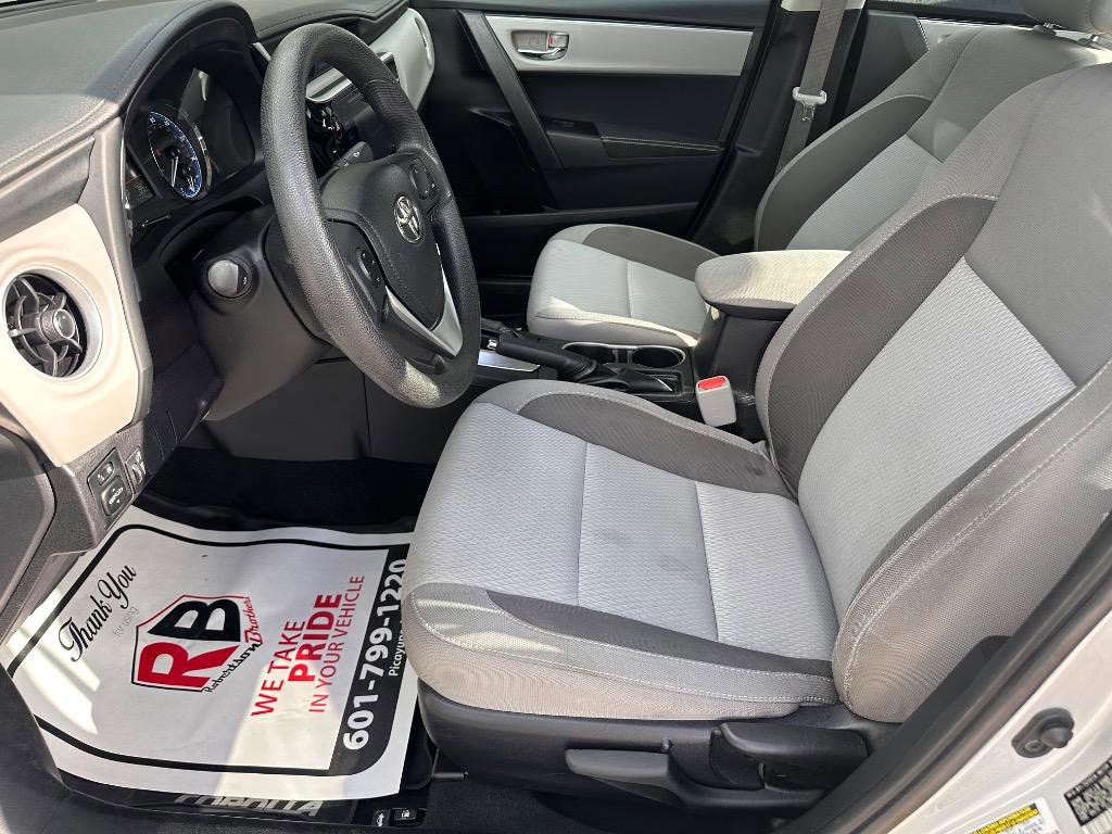 Used 2019 Toyota Corolla LE FWD image 16