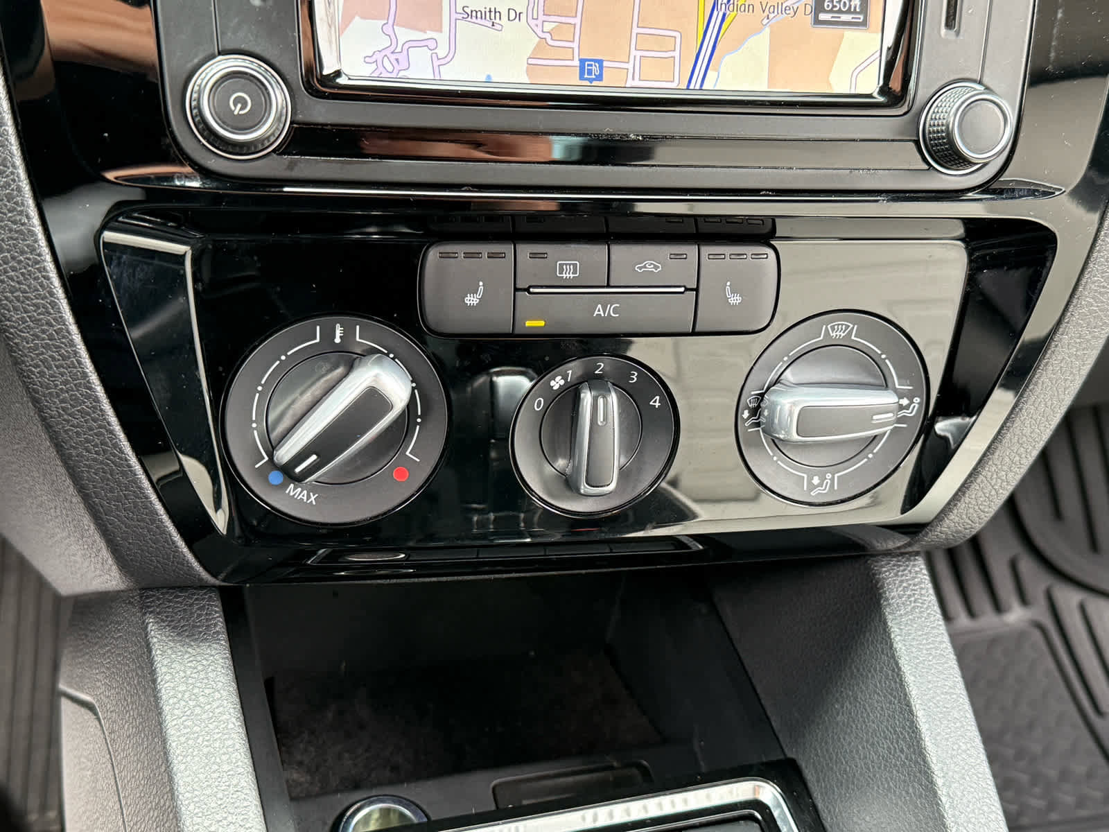 Used 2016 Volkswagen Jetta Sport image 21