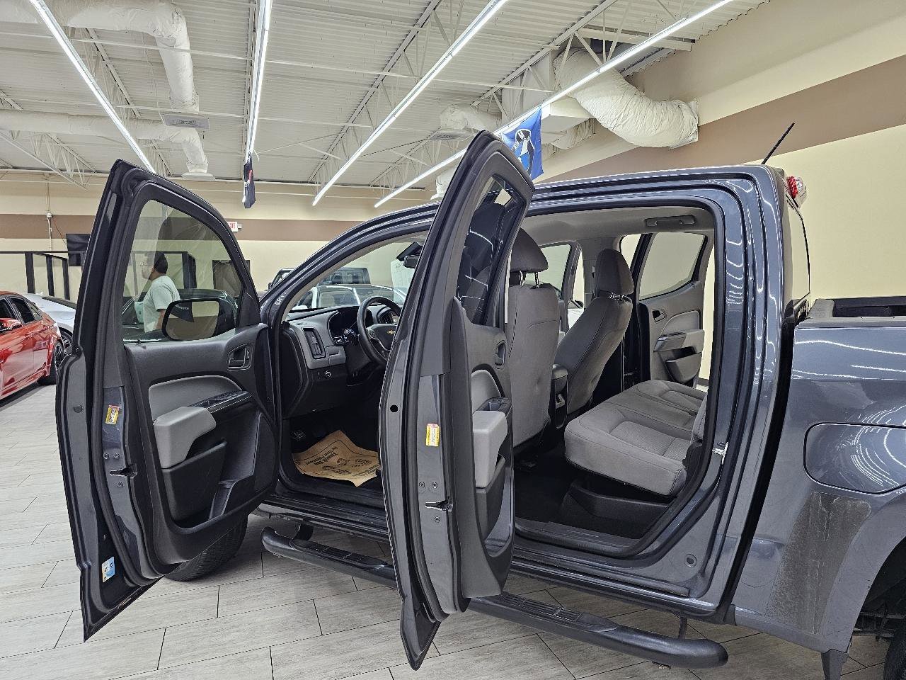 Used 2017 Chevrolet Colorado W/T w/ WT Convenience Package image 13