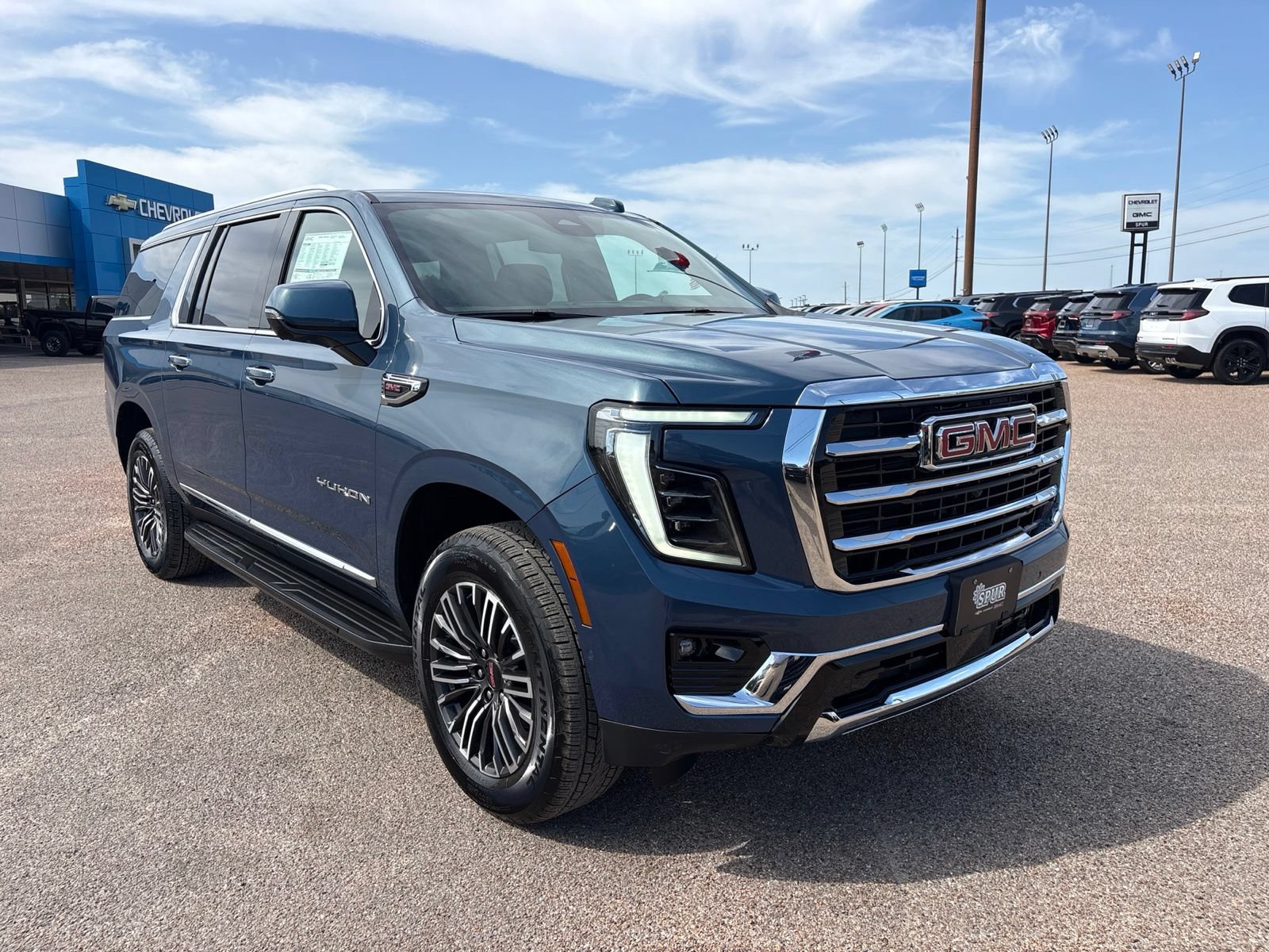 New 2026 GMC Yukon XL Elevation w/ LPO, Floor Liner Package AWD/4WD image 8