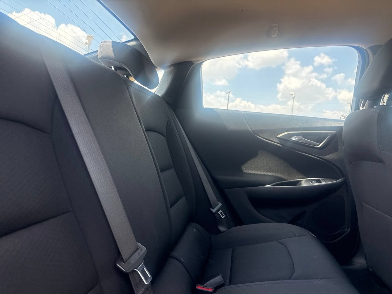 Used 2025 Chevrolet Malibu LS FWD image 30