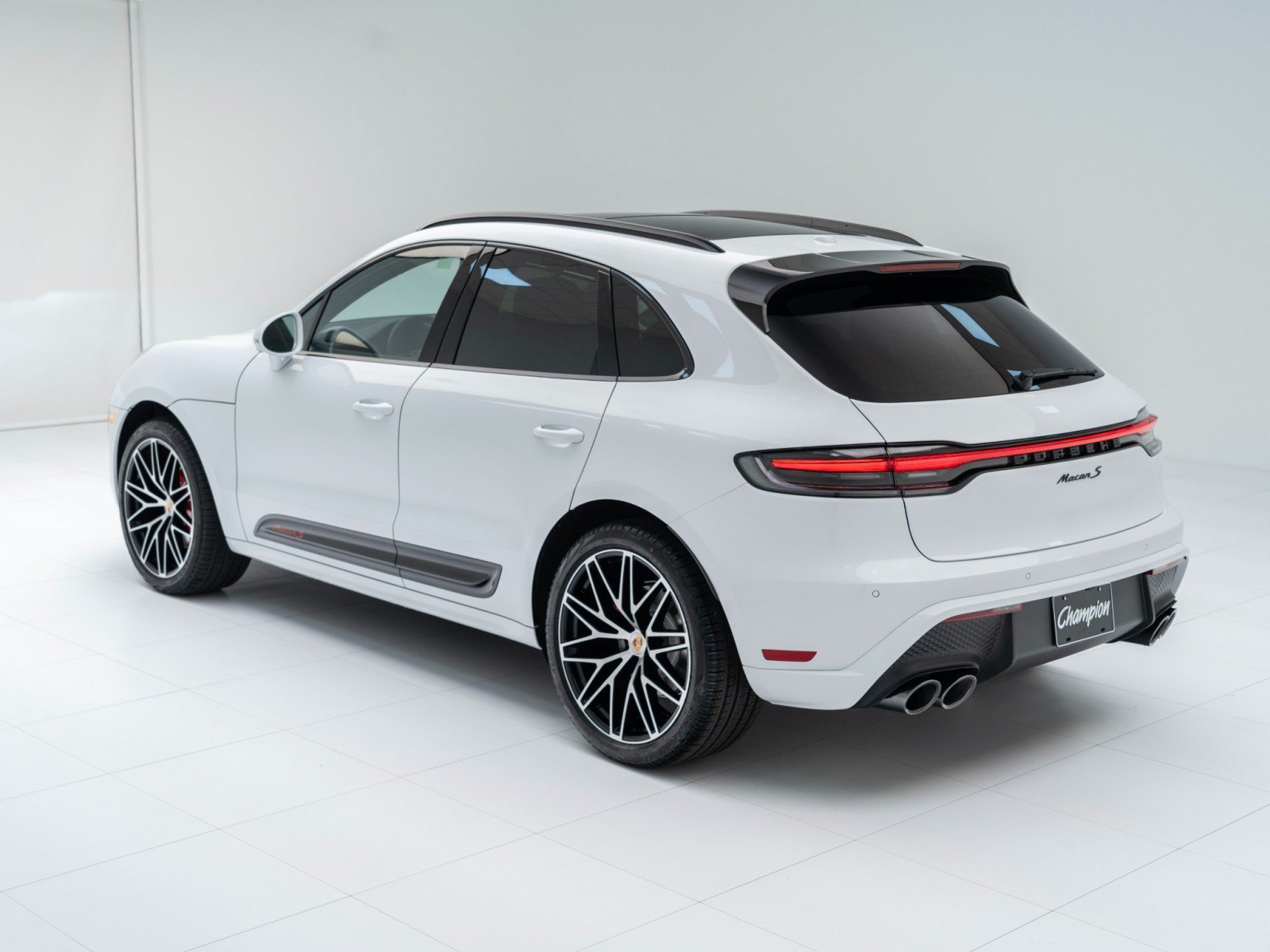 New 2026 Porsche Macan S AWD/4WD image 3