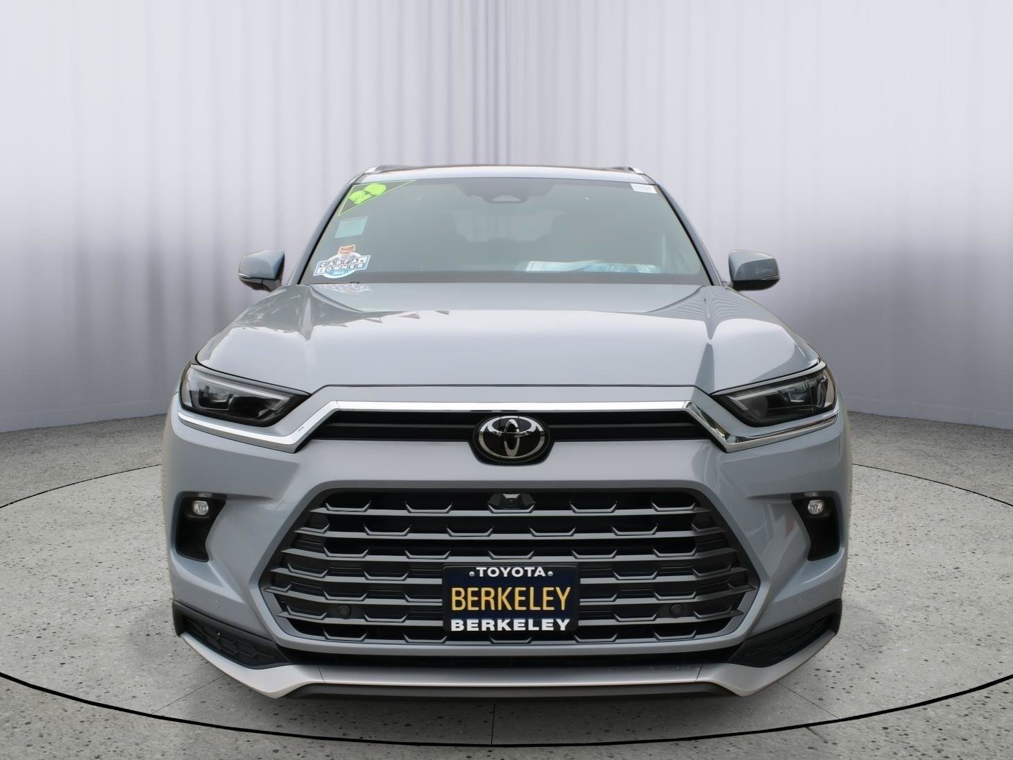 Used 2025 Toyota Grand Highlander AWD Hybrid image 3