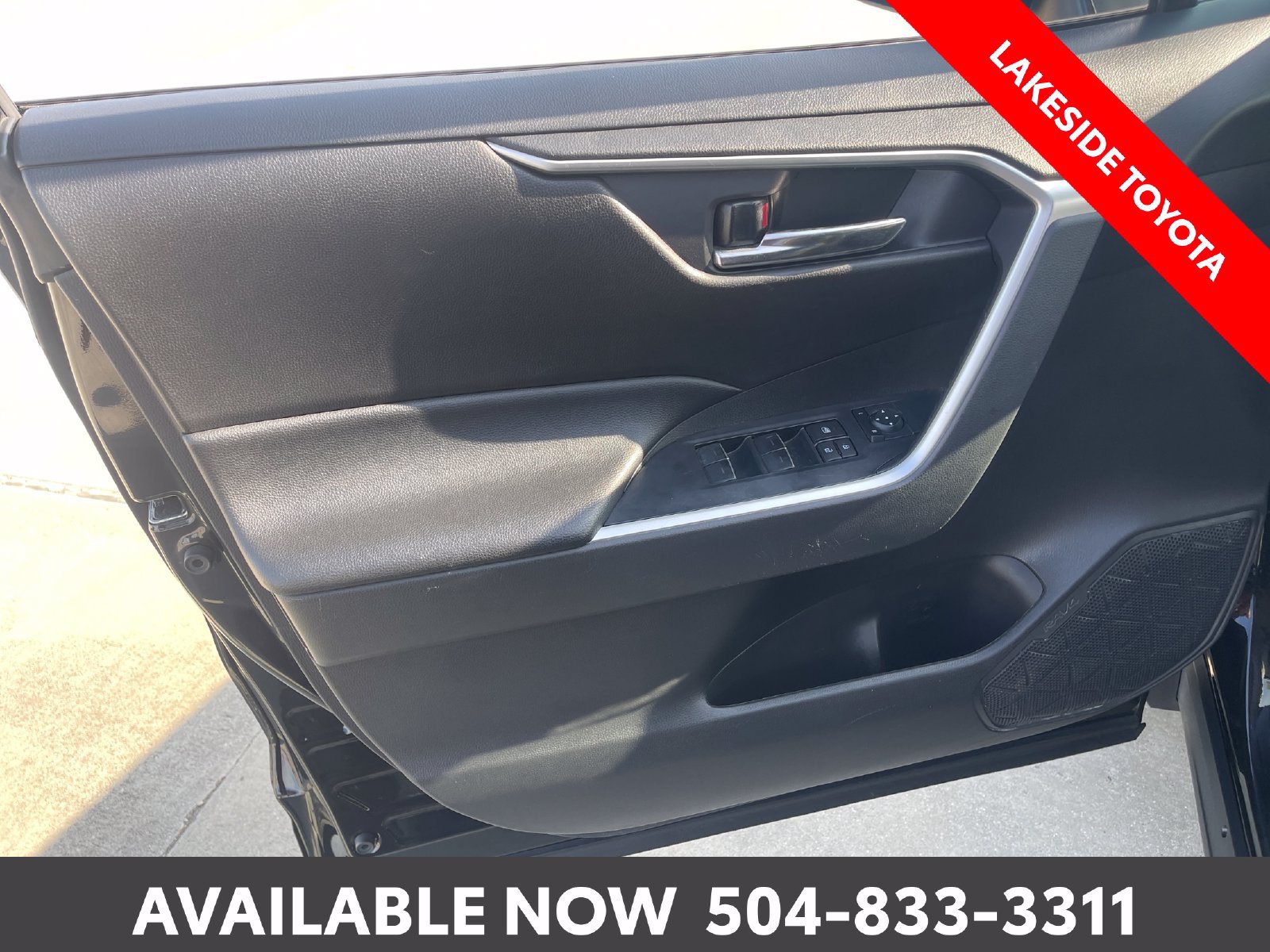 Used 2024 Toyota RAV4 XLE FWD image 23