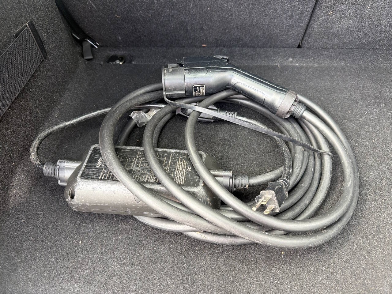 Used 2015 BMW i3 w/ Range Extender RWD image 16