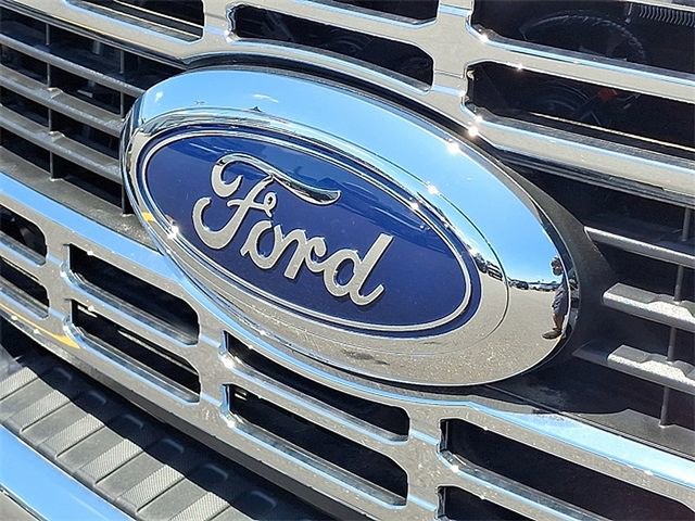 New 2025 Ford F550 4x4 Crew Cab Super Duty image 3