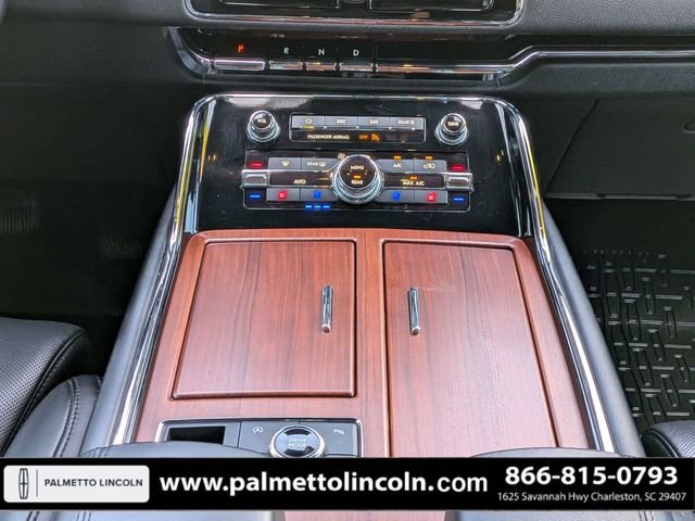 Used 2020 Lincoln Navigator Reserve w/ Equipment Group 208A Reserve AWD/4WD image 19