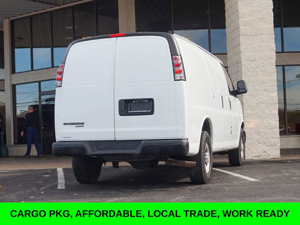 Used 2015 Chevrolet Express 2500 image 4