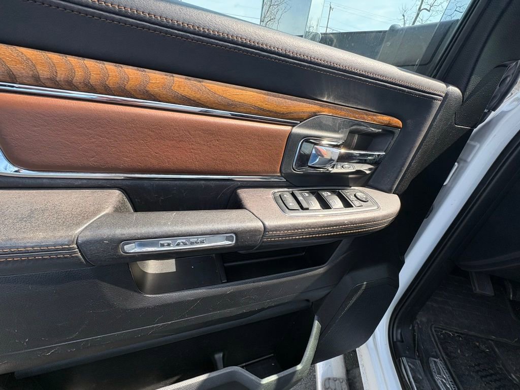 Used 2015 RAM 3500 Laramie Longhorn image 27