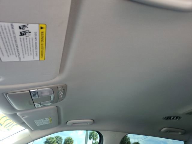 Used 2022 Kia Telluride LX image 33