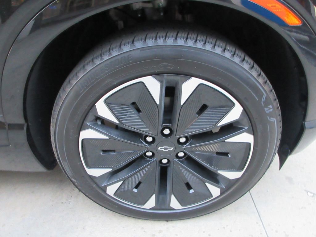 New 2026 Chevrolet Blazer EV RS image 9