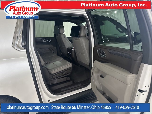 Used 2023 GMC Yukon XL SLT image 31