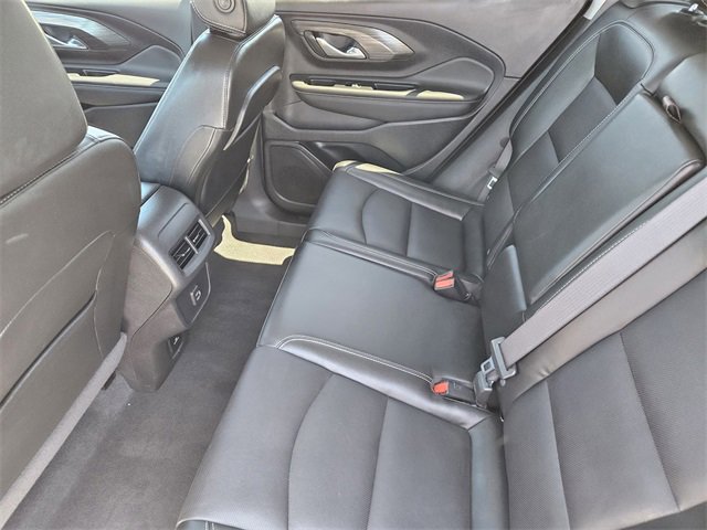 Used 2024 GMC Terrain SLT image 29