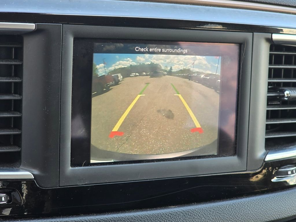 Used 2021 Chrysler Voyager Lxi image 9