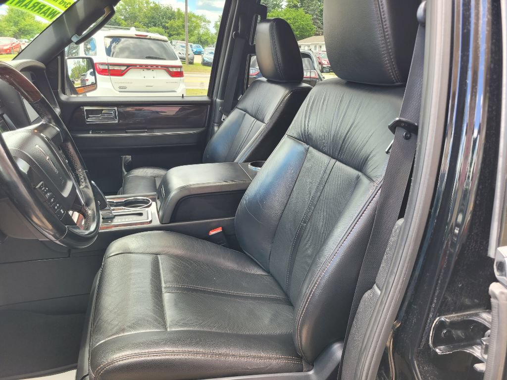 Used 2017 Lincoln Navigator Reserve AWD/4WD image 20