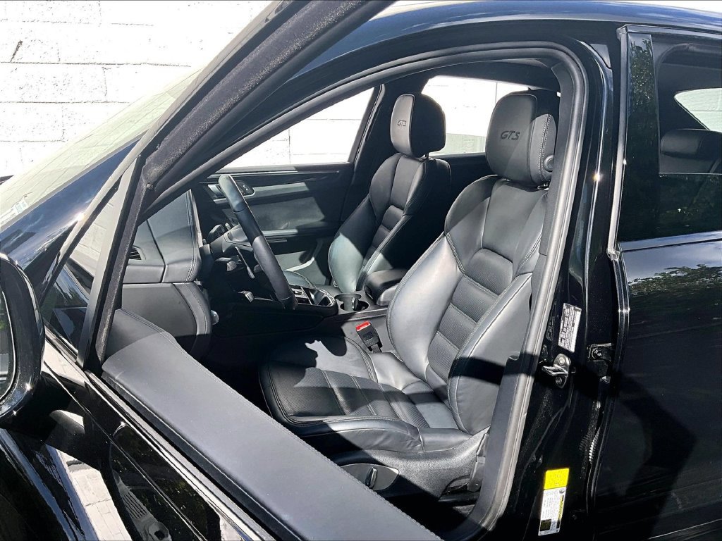 Certified 2023 Porsche Macan GTS AWD/4WD image 5