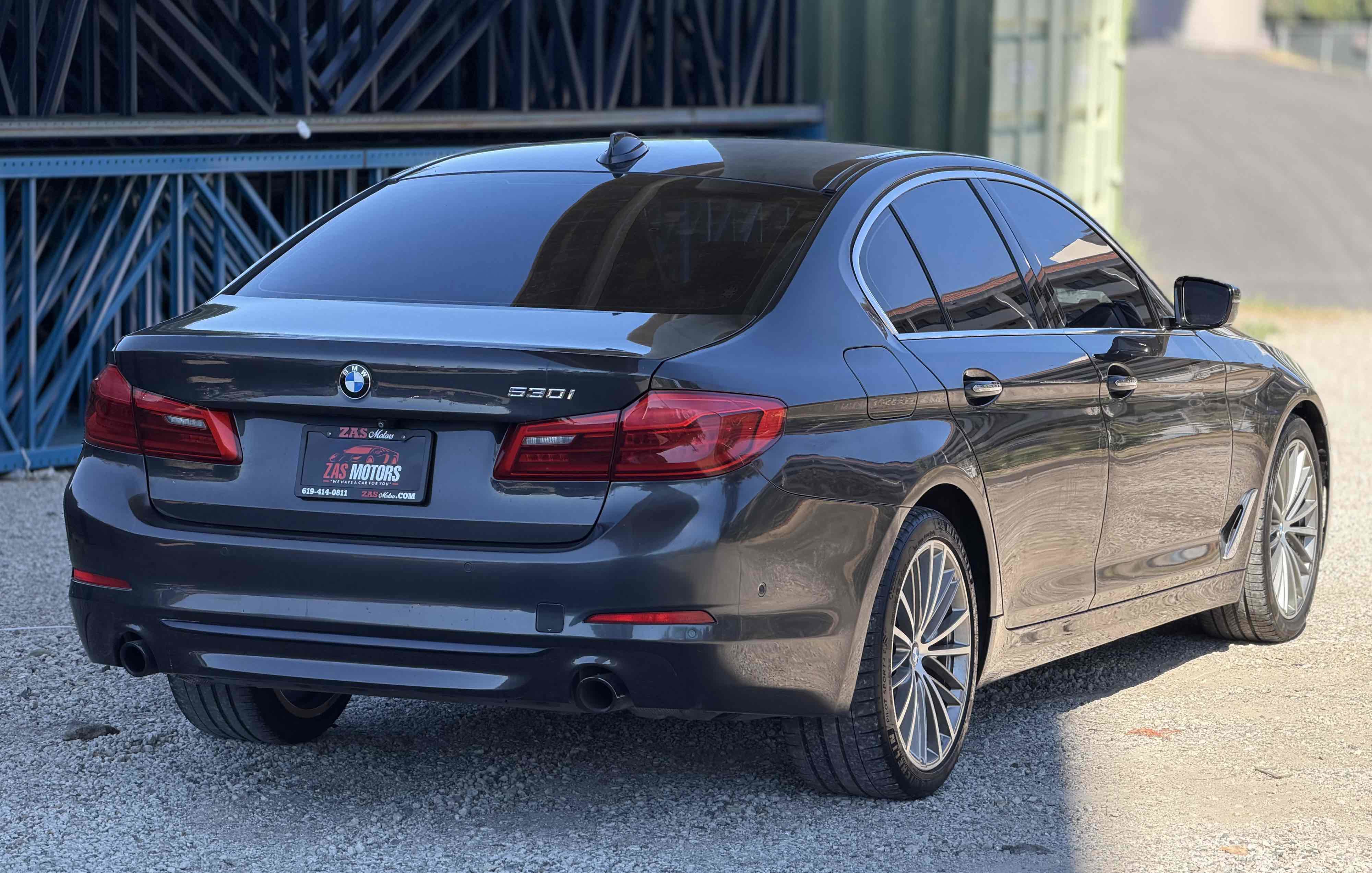 Used 2017 BMW 530i RWD image 6