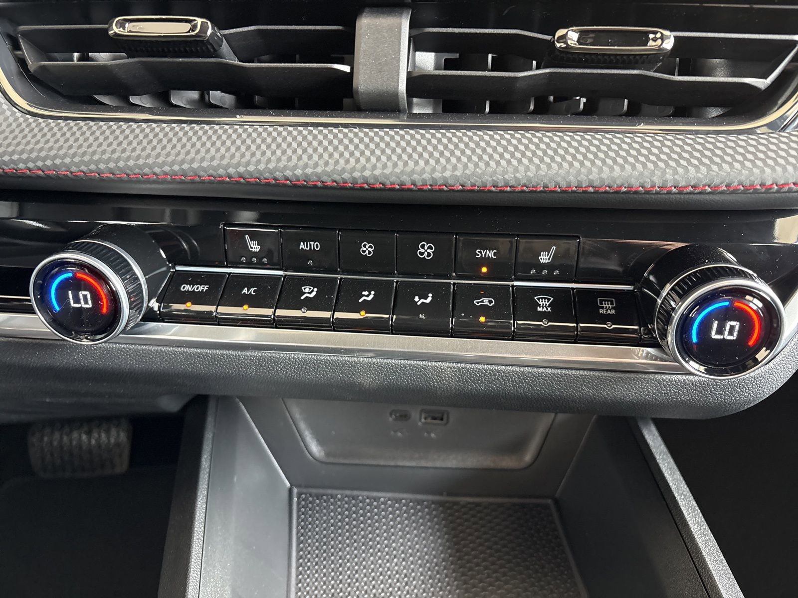 New 2026 Chevrolet Equinox RS w/ Safety and Technology Package FWD image 25