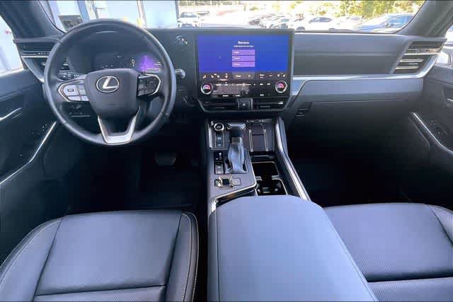 Used 2024 Lexus GX 550 w/ Cold Area Package AWD/4WD image 8