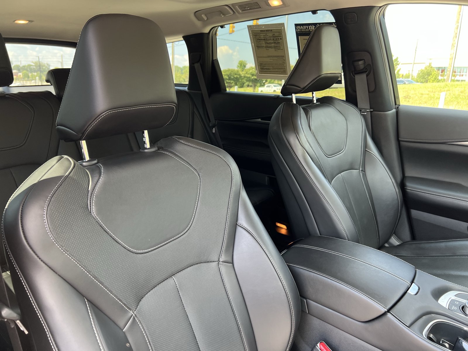 Used 2022 INFINITI QX60 Sensory w/ Cargo Package FWD image 34