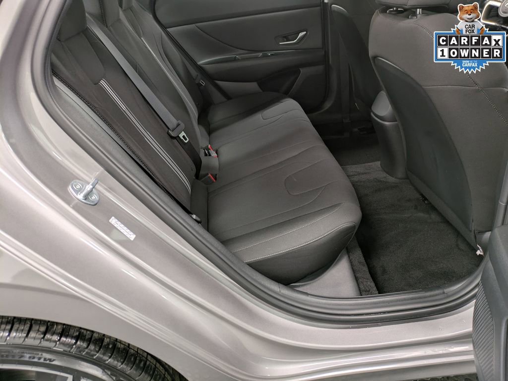 Used 2023 Hyundai Elantra SEL w/ Convenience Package image 27