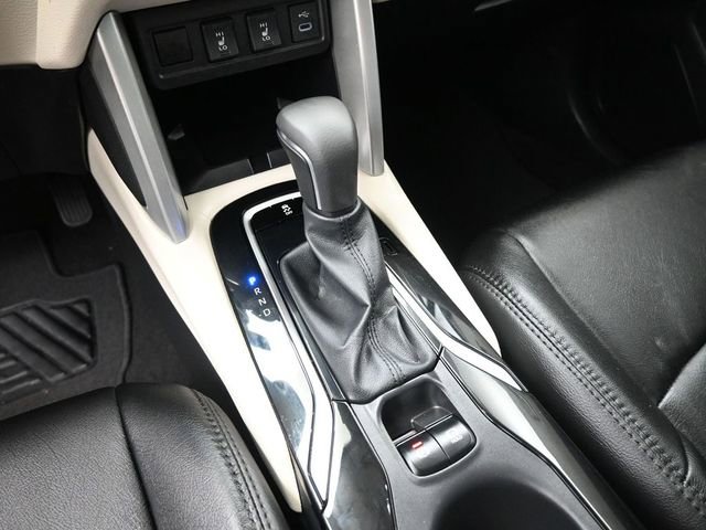 Used 2024 Toyota Corolla Cross XLE w/ Convenience Package image 19