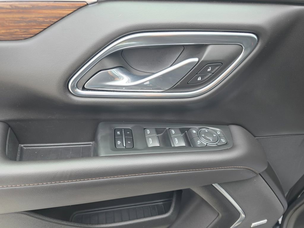 Used 2021 Chevrolet Suburban High Country image 25