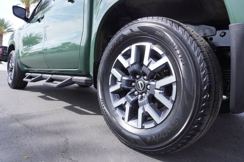 Used 2024 Nissan Frontier SL w/ Technology Package RWD image 6