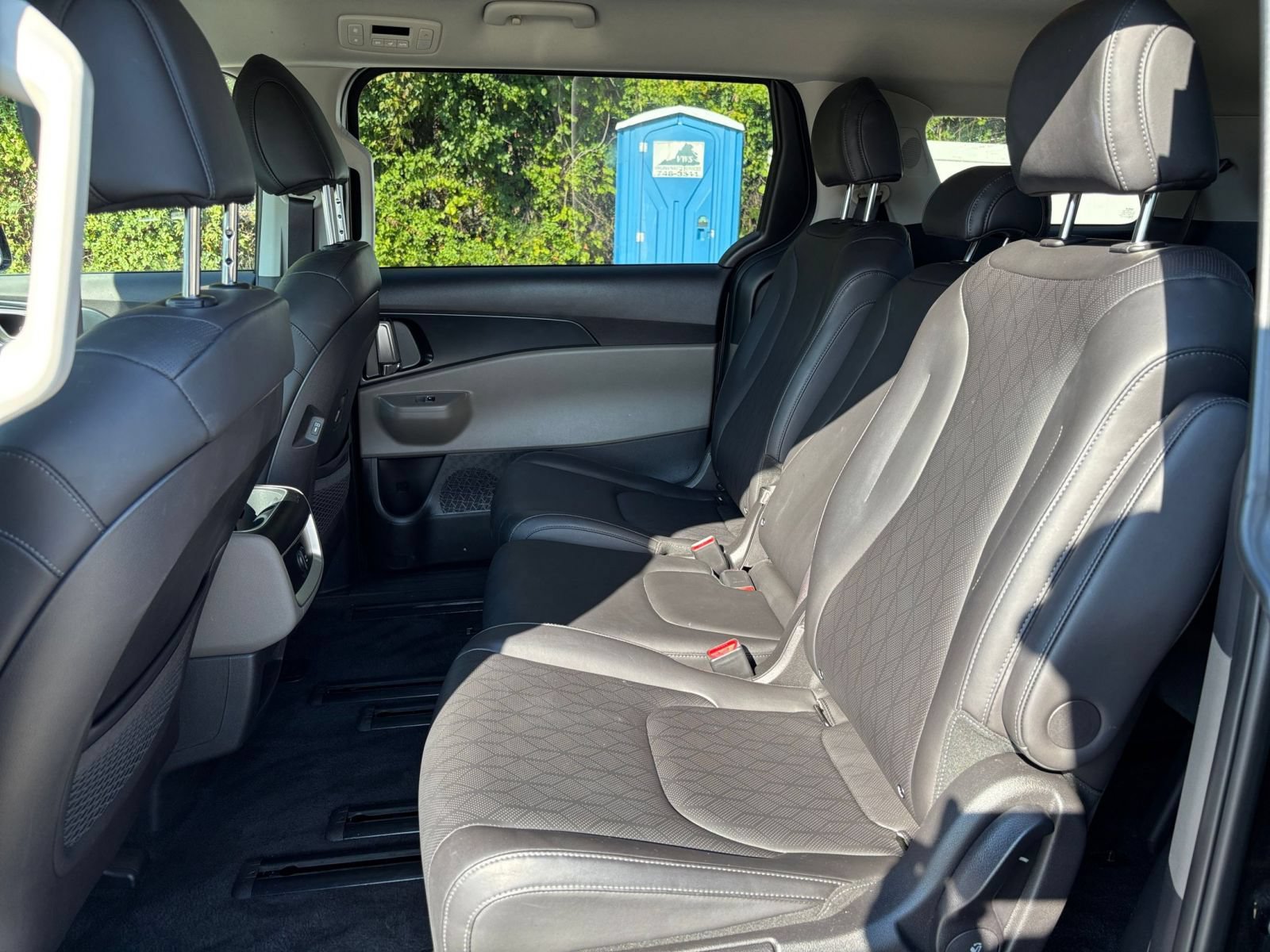 Used 2026 Kia Carnival FWD image 27